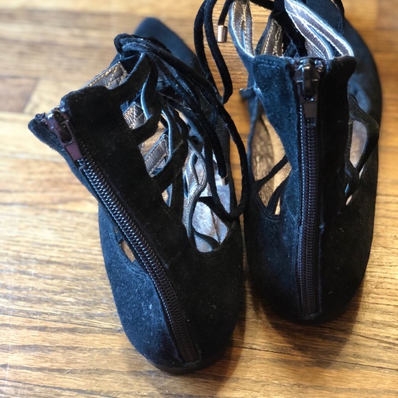 BLACK SUEDE JEFFREY CAMPBELL FLATS - Picture 2 of 3